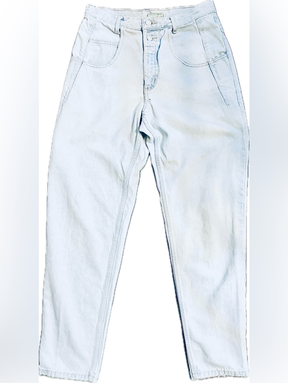 Vintage 1980’s Guess Jeans Light Blue Denim Label Detail